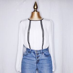 White House Black Market Blouse, Long Sleeves,Black Lace trim, Size 0 XS, White